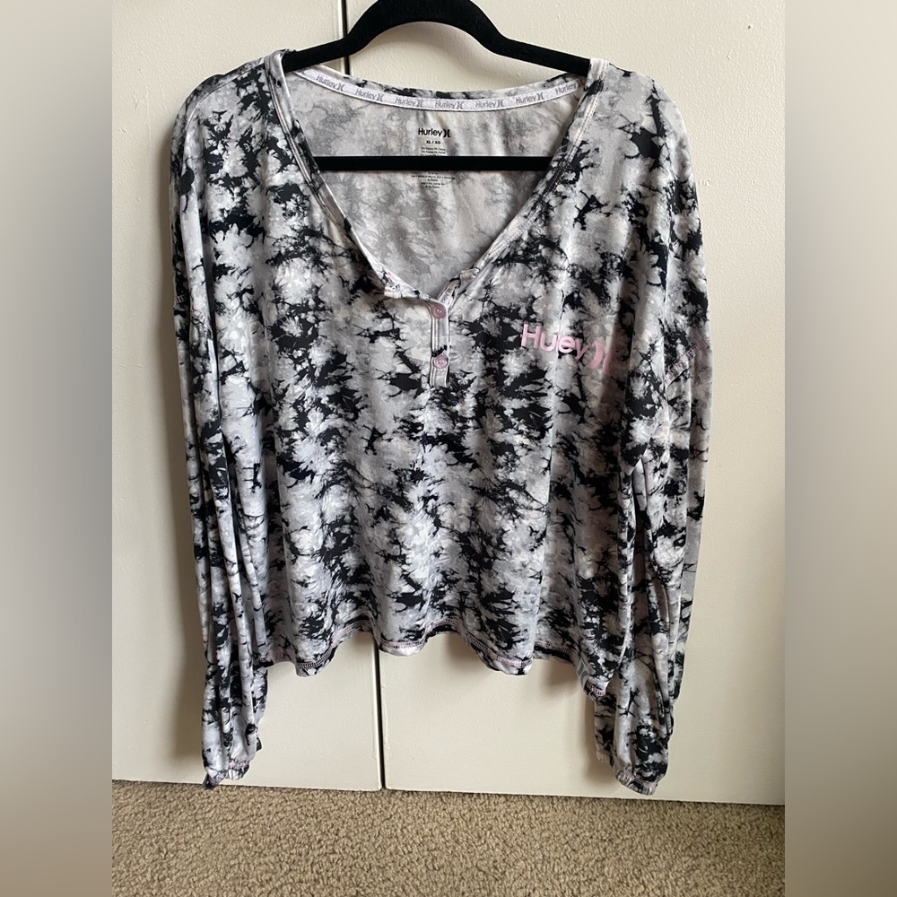 Womans Hurley Longsleeve Crop Top Size XL